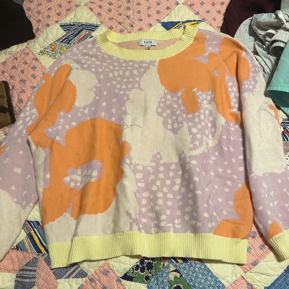 Fate Size Large Colorful Sweater